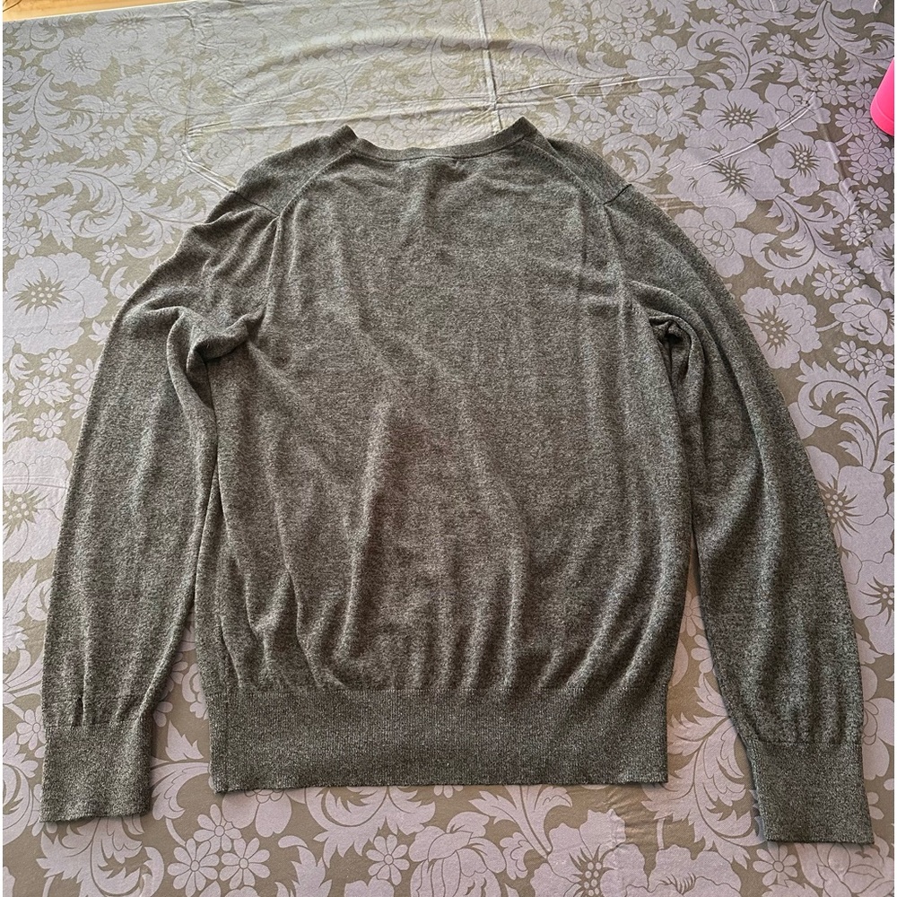 Lightly worn medium BananaRepublic unisex v-neck long sleeve knit, dark blue